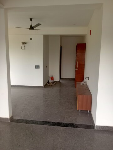 Room in 3 BHK Builder Floor at Sector 33 – for Rent