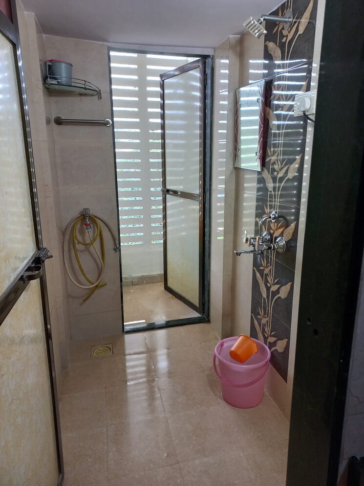 Bathroom, lok-upvan-i 2 Bedroom 630 Sq.Ft. Apartment In Manpada Thane 8894573