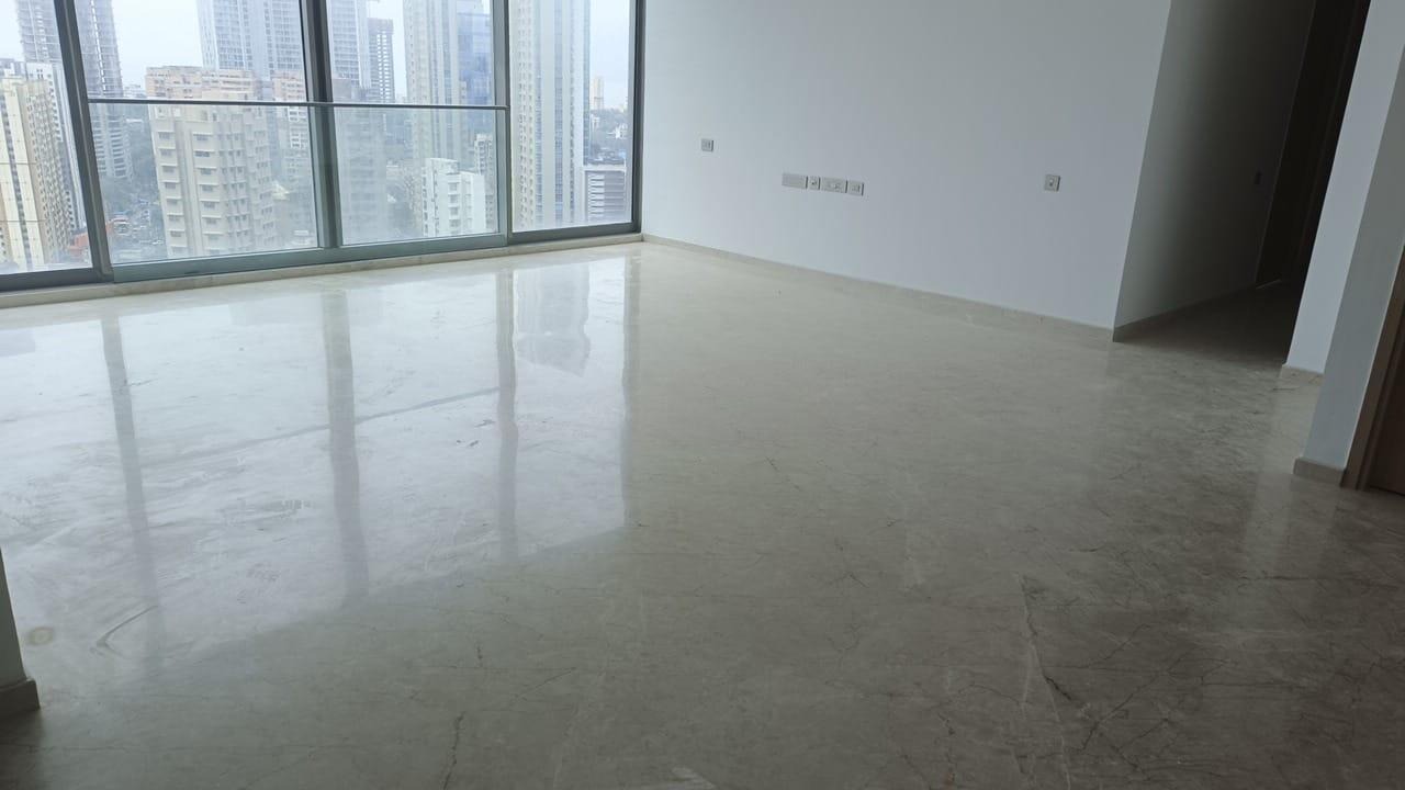 5 BHK + Servant Room 3072 Sq.Ft. Apartment in Rustomjee Crown