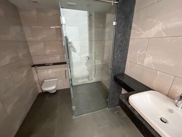Bathroom in 5 BHK Apartment at Rustomjee Crown, Prabhadevi – for Rent