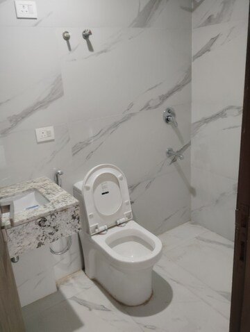 Bathroom in 3 BHK Apartment at M3M Soulitude, Sector 89 – for Rent