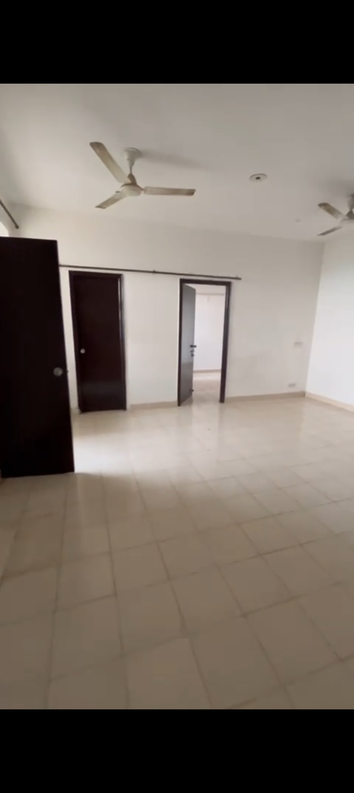 3 BHK + Servant Room Apartment For Sale in Emenox Brave Hearts