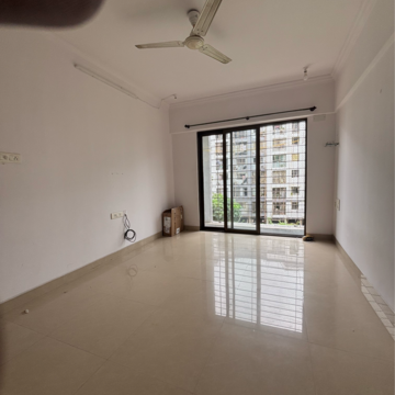 Room in 1 BHK Apartment at Raheja Reflections, Khatau Estate – for Rent