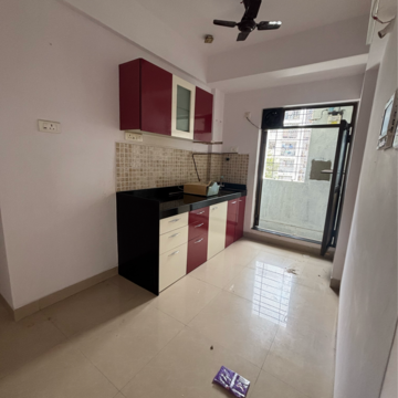 Room in 1 BHK Apartment at Raheja Reflections, Khatau Estate – for Rent