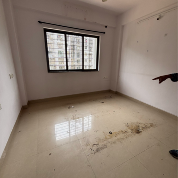 Room in 1 BHK Apartment at Raheja Reflections, Khatau Estate – for Rent
