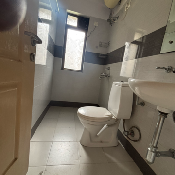 Team Area in 1 BHK Apartment at Raheja Reflections, Khatau Estate – for Rent