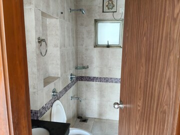 Bathroom in 2.5 BHK Apartment at Oberoi Realty Splendor, Andheri East – for Rent