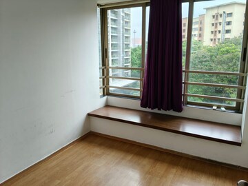 Room in 2.5 BHK Apartment at Oberoi Realty Splendor, Andheri East – for Rent