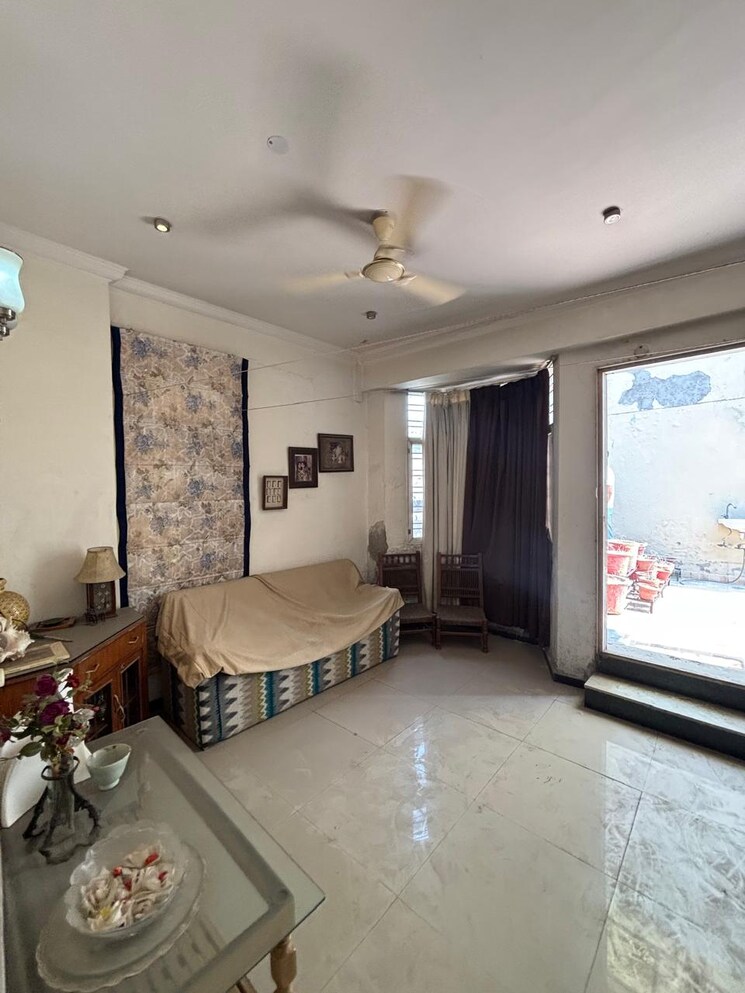Living Room, aditya-mega-city 4 Bedroom 3105 Sq.Ft. Penthouse In Vaibhav Khand Ghaziabad 8894705