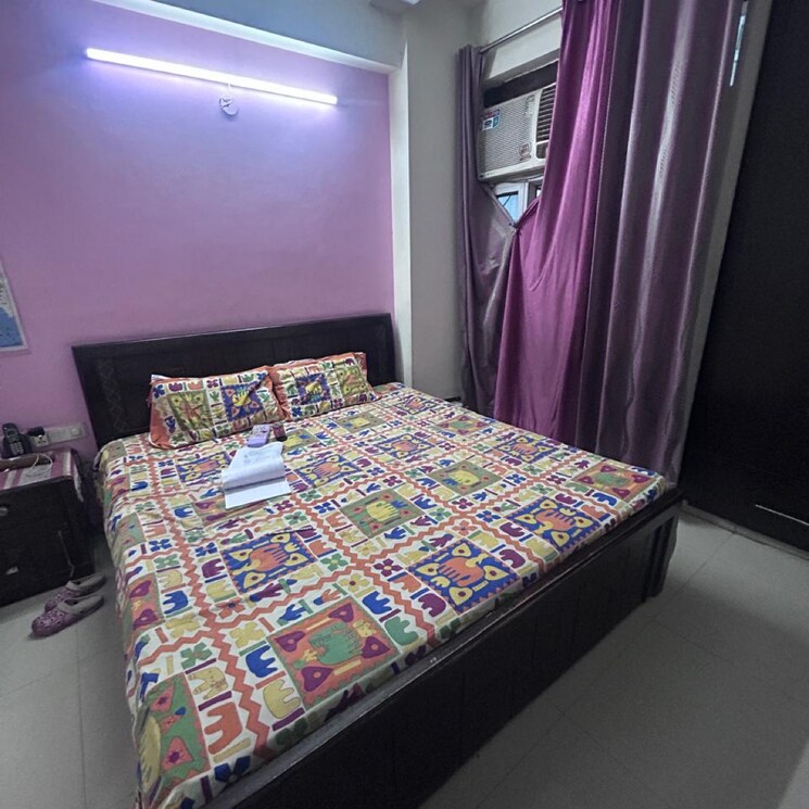 Bedroom, prateek-wisteria 2.5 Bedroom 1135 Sq.Ft. Apartment In Sector 77 Noida 8894738