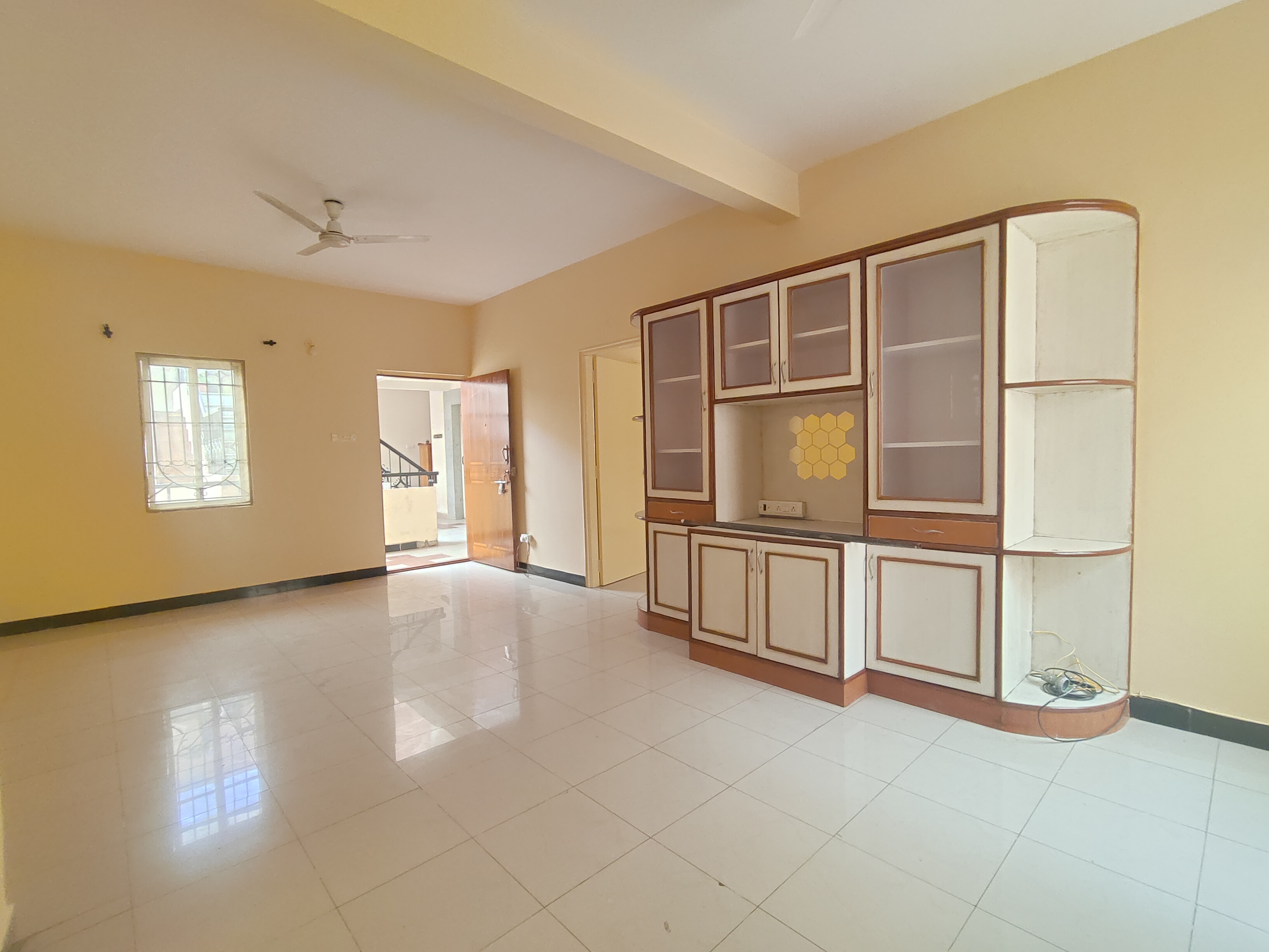 2 BHK Apartment For Rent in Aishwarya Eastwoods