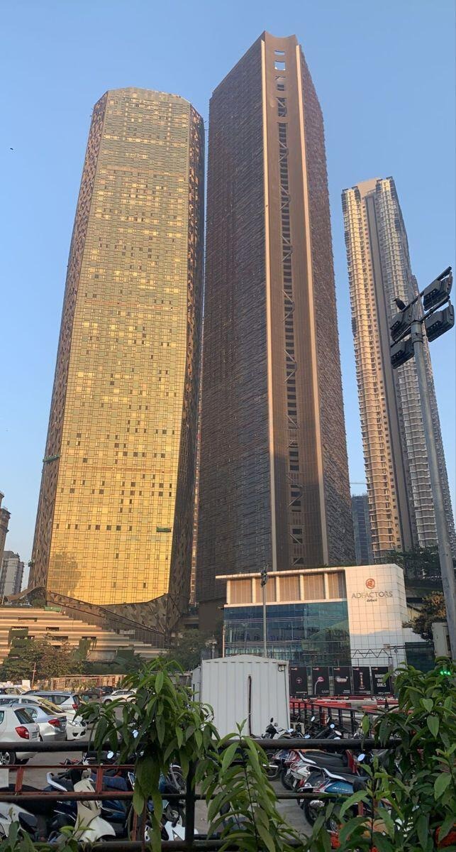 4 BHK + Servant Room Apartment For Rent in Lodha Trump Tower