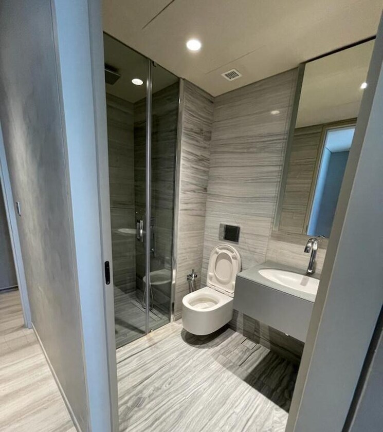 Bathroom, lodha-the-world-towers-world-one-tier-2 4 Bedroom 2809 Sq.Ft. Apartment In Worli Mumbai 8894818