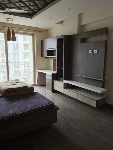 Room in 2.5 BHK Apartment at Prateek Grand City, Siddharth Vihar – for Rent