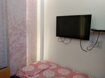 Bedroom in 1 BHK Builder Floor at Lajpat Nagar ii – for Rent