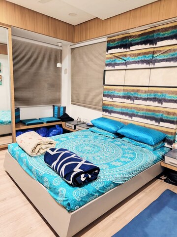 Bedroom in 3 BHK Apartment at Thaltej – for Rent