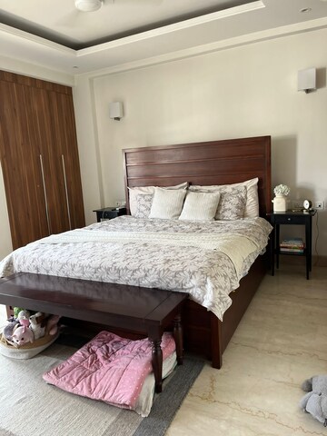 Bedroom in 2 BHK Apartment at Defence Colony – for Rent