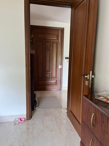 Room in 2 BHK Apartment at Defence Colony – for Rent