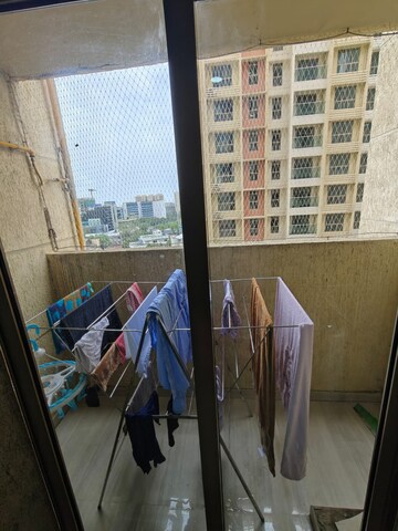 Team Area in 2.5 BHK Apartment at Sheth Vasant Oasis, Andheri East – for Rent