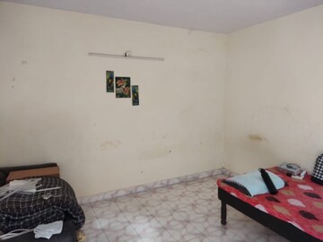 Parking in 1 RK Builder Floor at Hari Nagar Ashram – for Rent