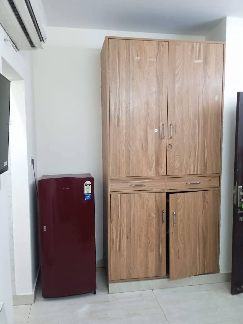 1 BHK + Study Room Builder Floor For Rent in RWA Neelkanth Apartment II