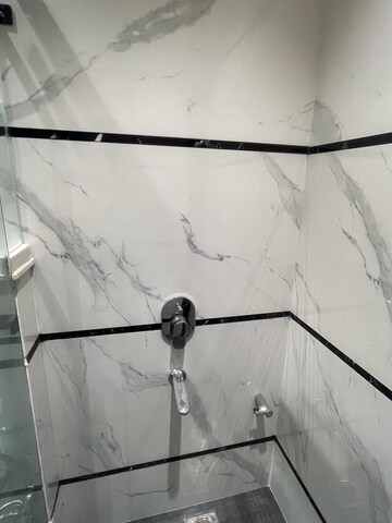 Bathroom in 3 BHK Apartment at Defence Colony – for Rent