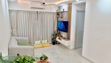 2 BHK Apartment For Rent in Crystal Paradise Residences, Andheri East