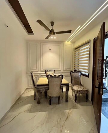 3 BHK Builder Floor For Rent in Sector 33