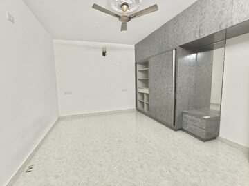 Room in 1 BHK Builder Floor at Iti Layout – for Rent