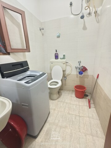 Master Bedroom in 1 BHK Builder Floor at Hsr Layout – for Rent