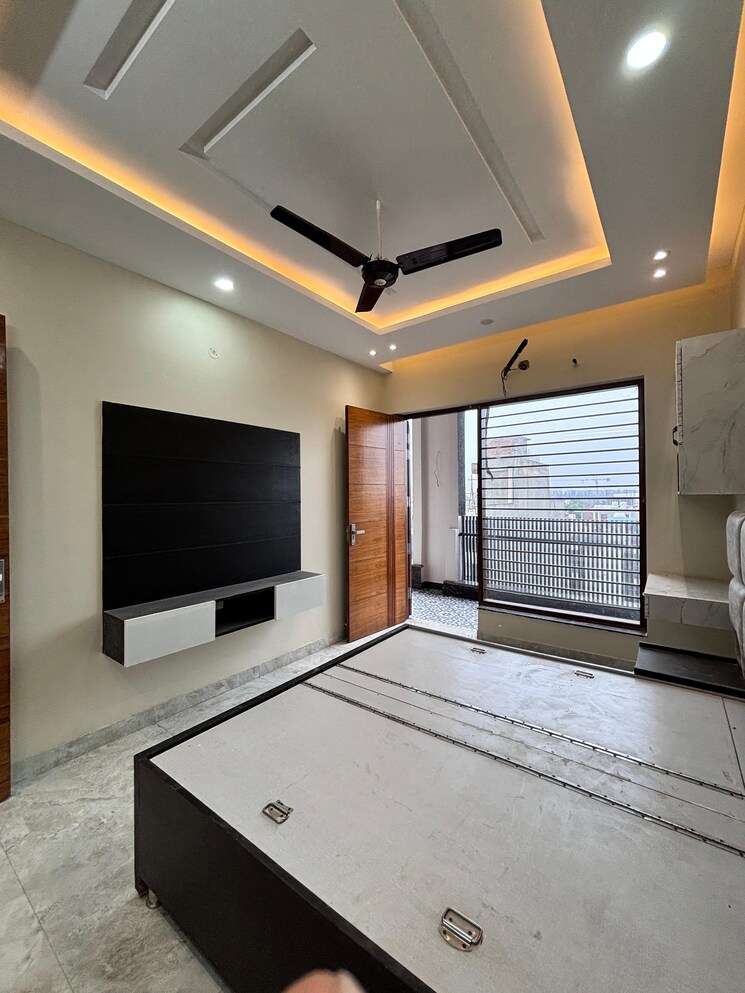 Kitchen, sector 76 4 Bedroom 250 Sq.Yd. Builder Floor In Sector 76 Faridabad 8895191