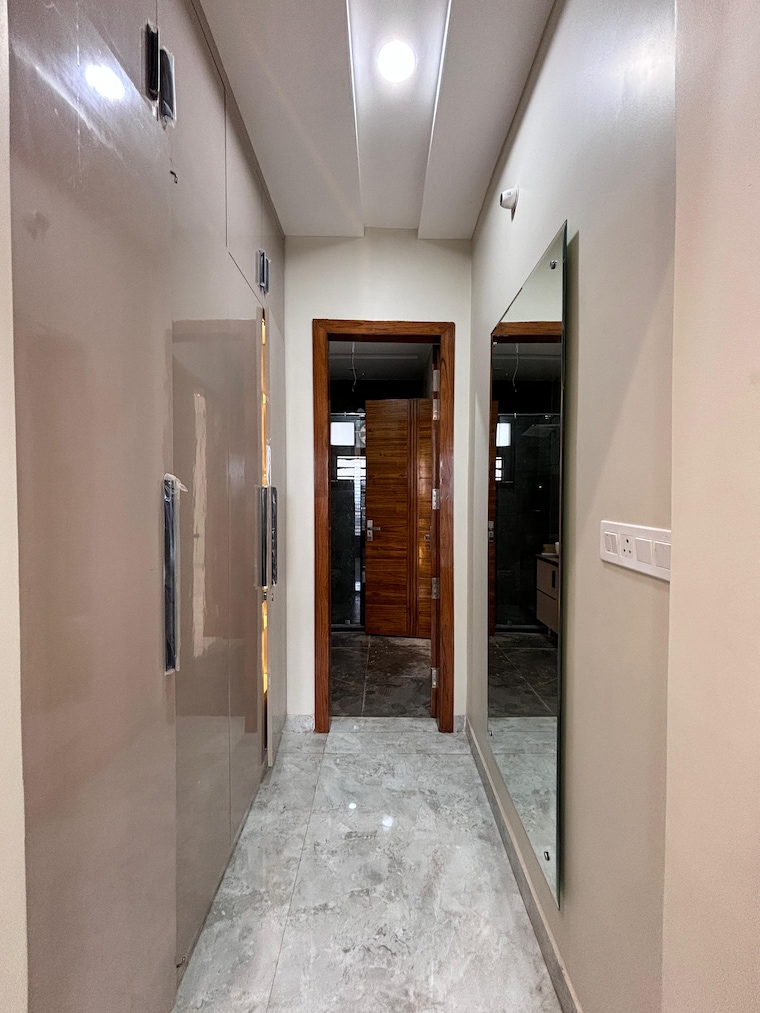 undefined, sector 76 4 Bedroom 250 Sq.Yd. Builder Floor In Sector 76 Faridabad 8895191