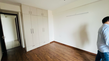 Room in 3 BHK Apartment at Allwin El Spazia, Nagla Road – for Rent