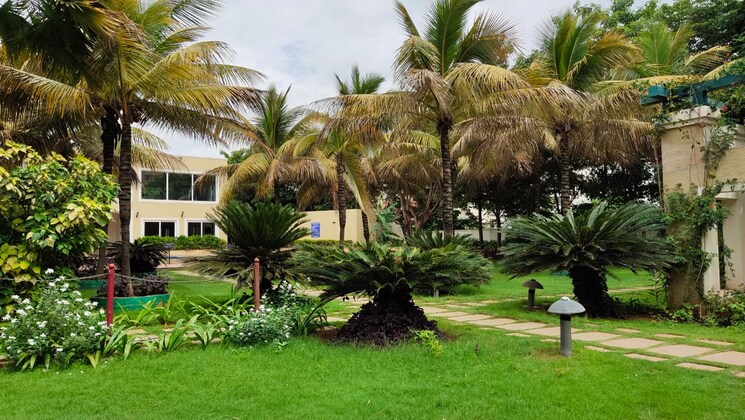 Garden, regency-pinnacle-heights 4 Bedroom 3715 Sq.Ft. Penthouse In Thanisandra Bangalore 8895194