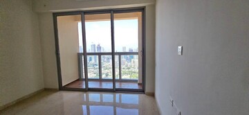 Room in 4 BHK Apartment at Rustomjee Crown, Prabhadevi – for Rent