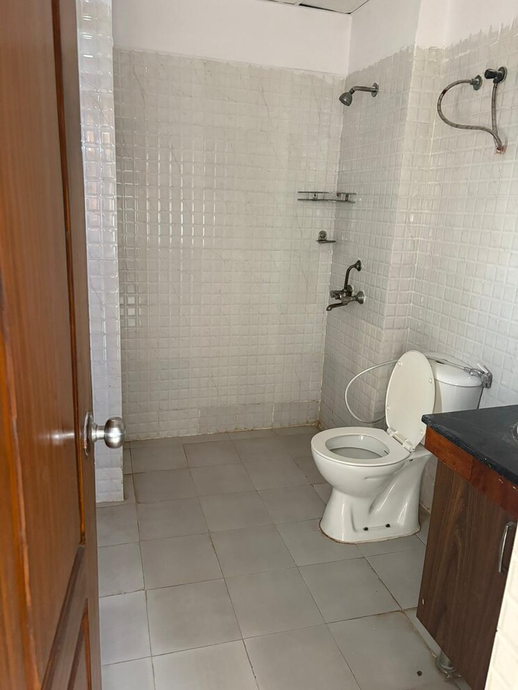 Bathroom, rps-savana 2 Bedroom 978 Sq.Ft. Apartment In Sector 88 Faridabad 8895221