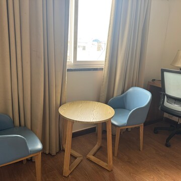 Team Area in  Pg at Sector 24 – for Rent