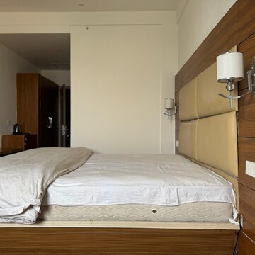  Pg For Rent in Sector 24