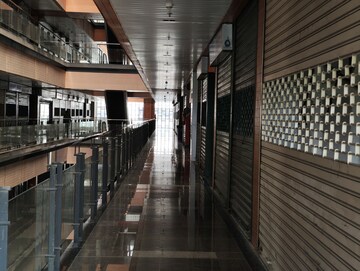  Shop – Exterior View View at Gaur World Street, Sector 16b Greater Noida - for Rent
