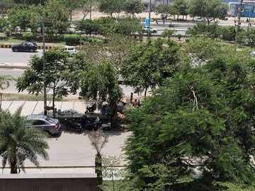  Shop – Exterior View View at Gaur World Street, Sector 16b Greater Noida - for Rent