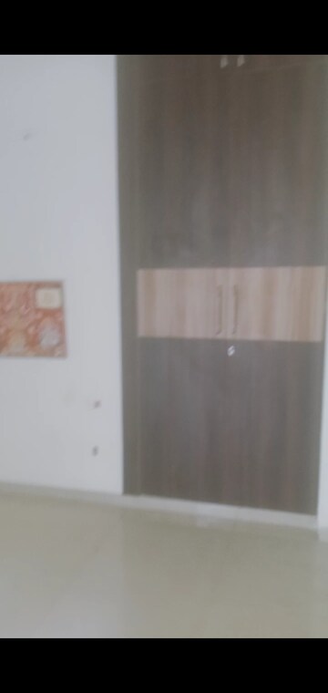 Furnished Amenities in 3 BHK Apartment at Windsor Paradise 2, Raj Nagar Extension – for Rent