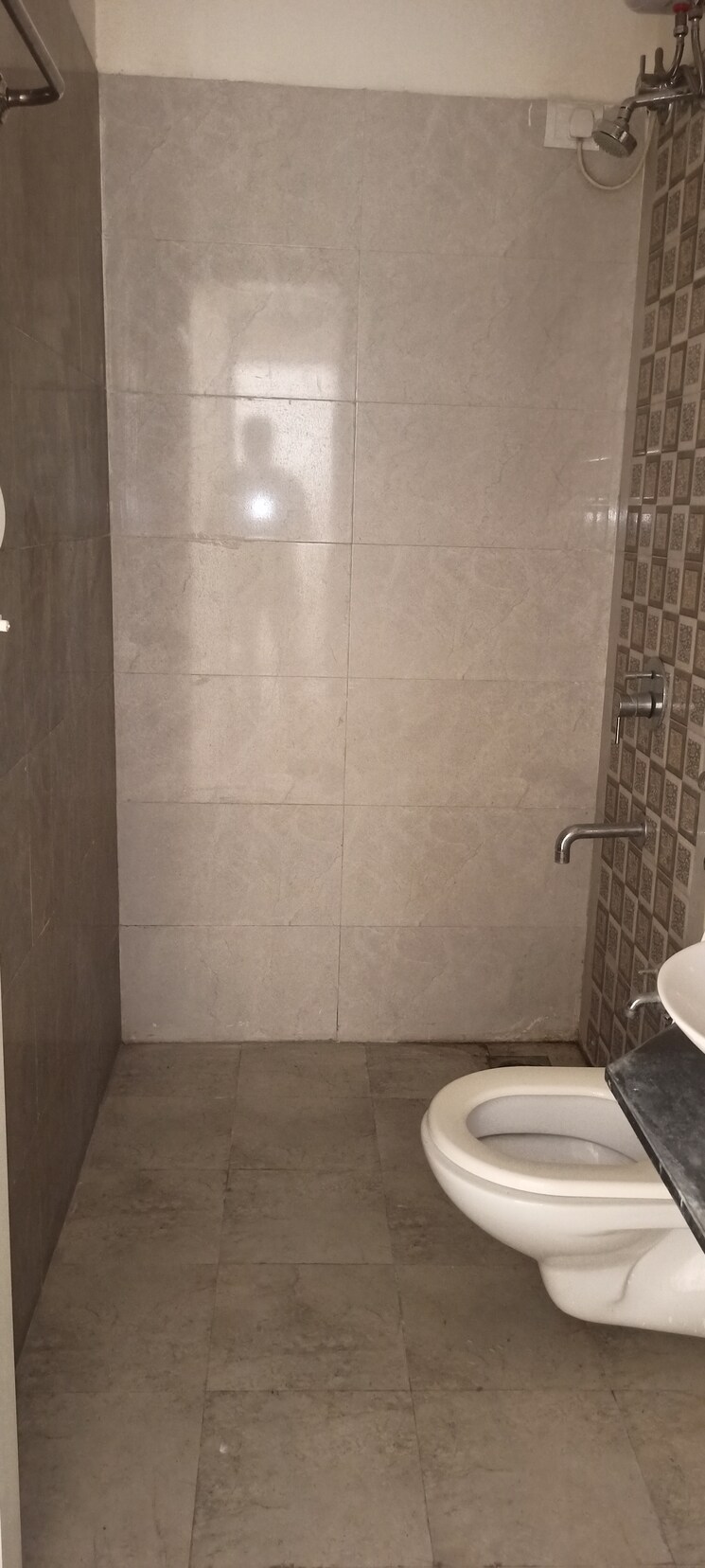 Bathroom, rajendra-dolphin-tower 1 Bedroom 473 Sq.Ft. Apartment In Malad West Mumbai 8895222