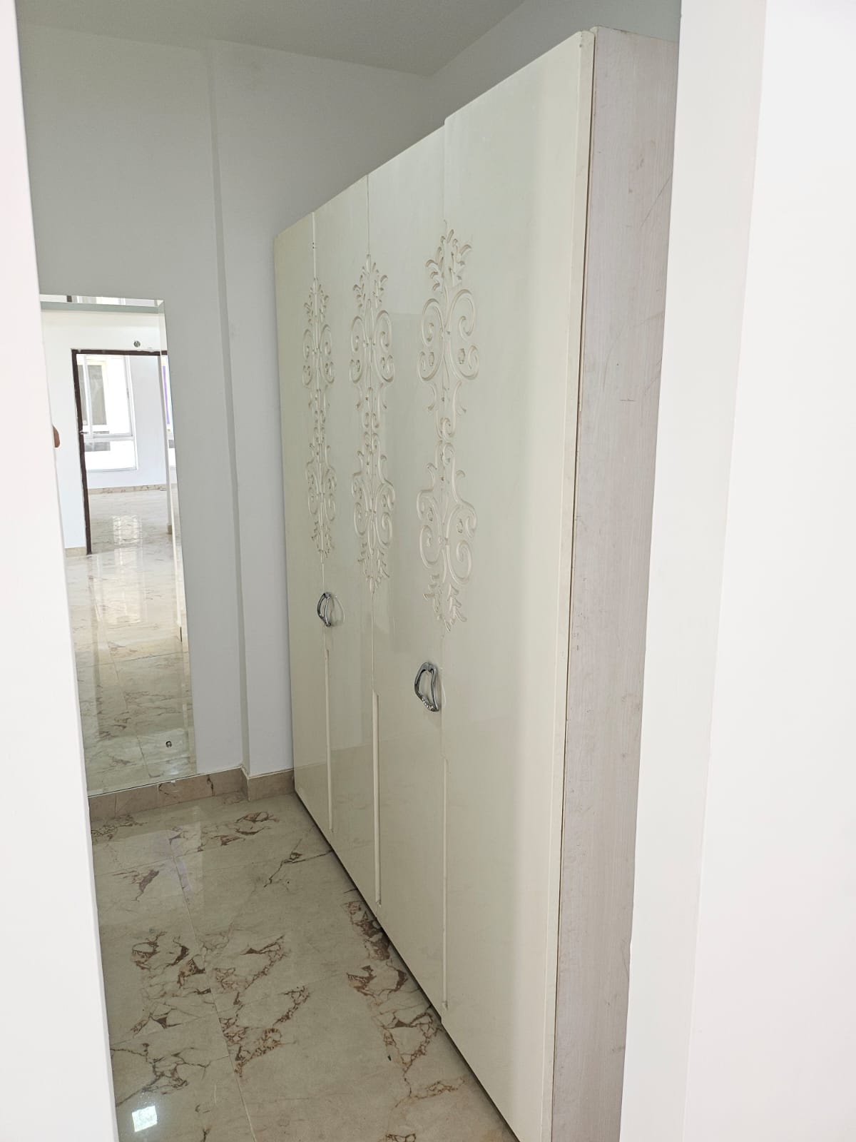 3 BHK + Servant Room Apartment For Rent in AEZ Aloha