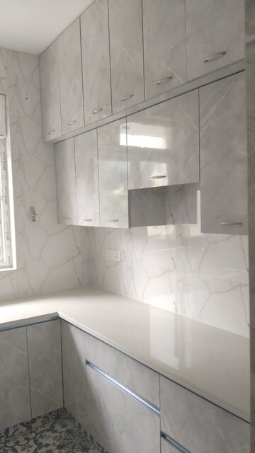 Bathroom in 3 BHK Apartment at Arun Vihar, Sector 29 – for Rent