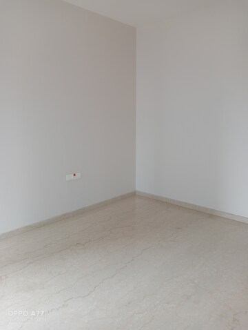 Room in 3 BHK Apartment at Courtyard by Narang Realty and The Wadhwa Group, Pokhran Road No Two – for Rent