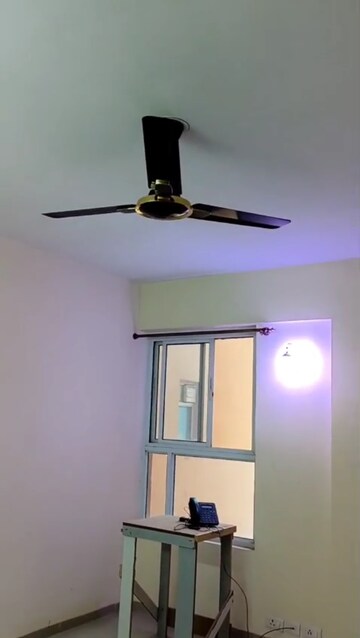 Room in 2 BHK Apartment at Wave Dream Homes, Wave City – for Rent
