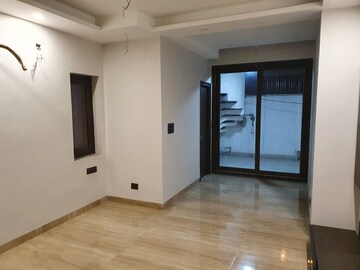 Room in 5 BHK Independent House at Boutique Residential Apartments A-17 A, New Friends Colony – for Rent
