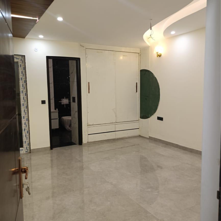 Room, sector 47 3 Bedroom 1500 Sq.Ft. Builder Floor In Sector 47 Noida 8895372