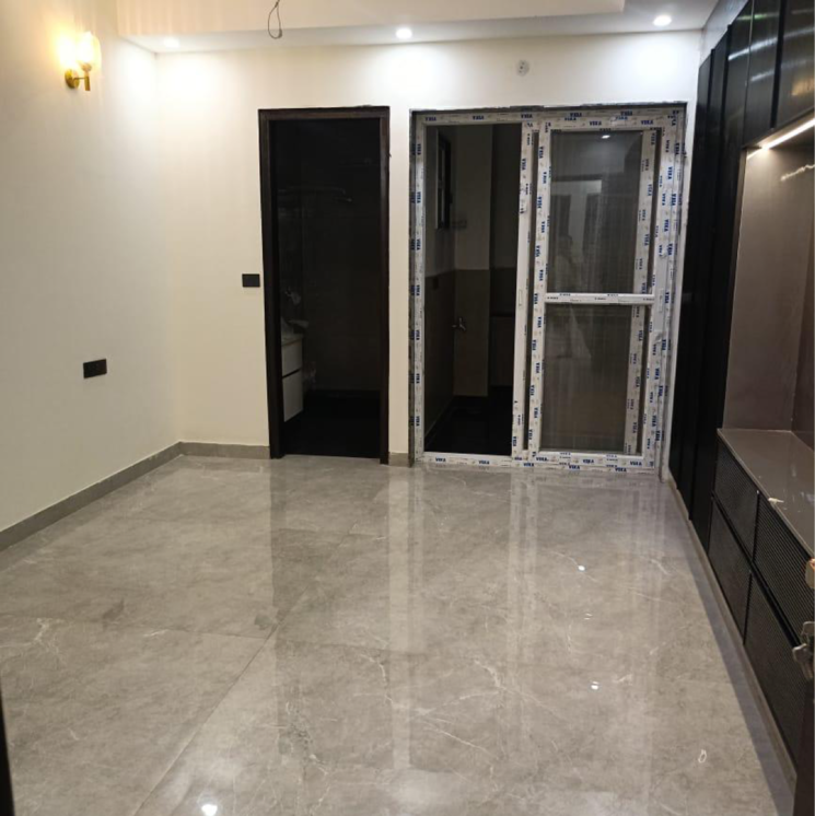 Room, sector 47 3 Bedroom 1500 Sq.Ft. Builder Floor In Sector 47 Noida 8895372