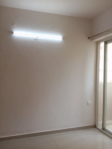 Room in 2 BHK Apartment at Mahagun Mywoods, Sector 16c Greater Noida – for Rent